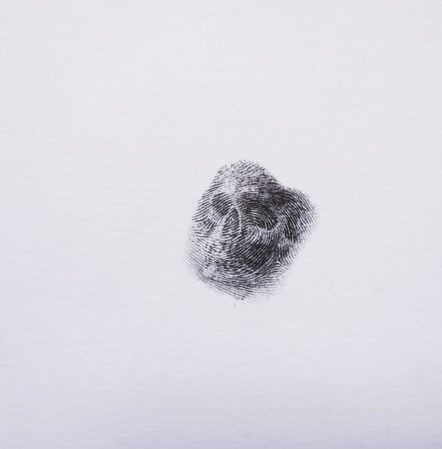 Memento Mori 6, 2015, Daniel E Acuña T, grafito sobre papel, 9.8x9.5 cm